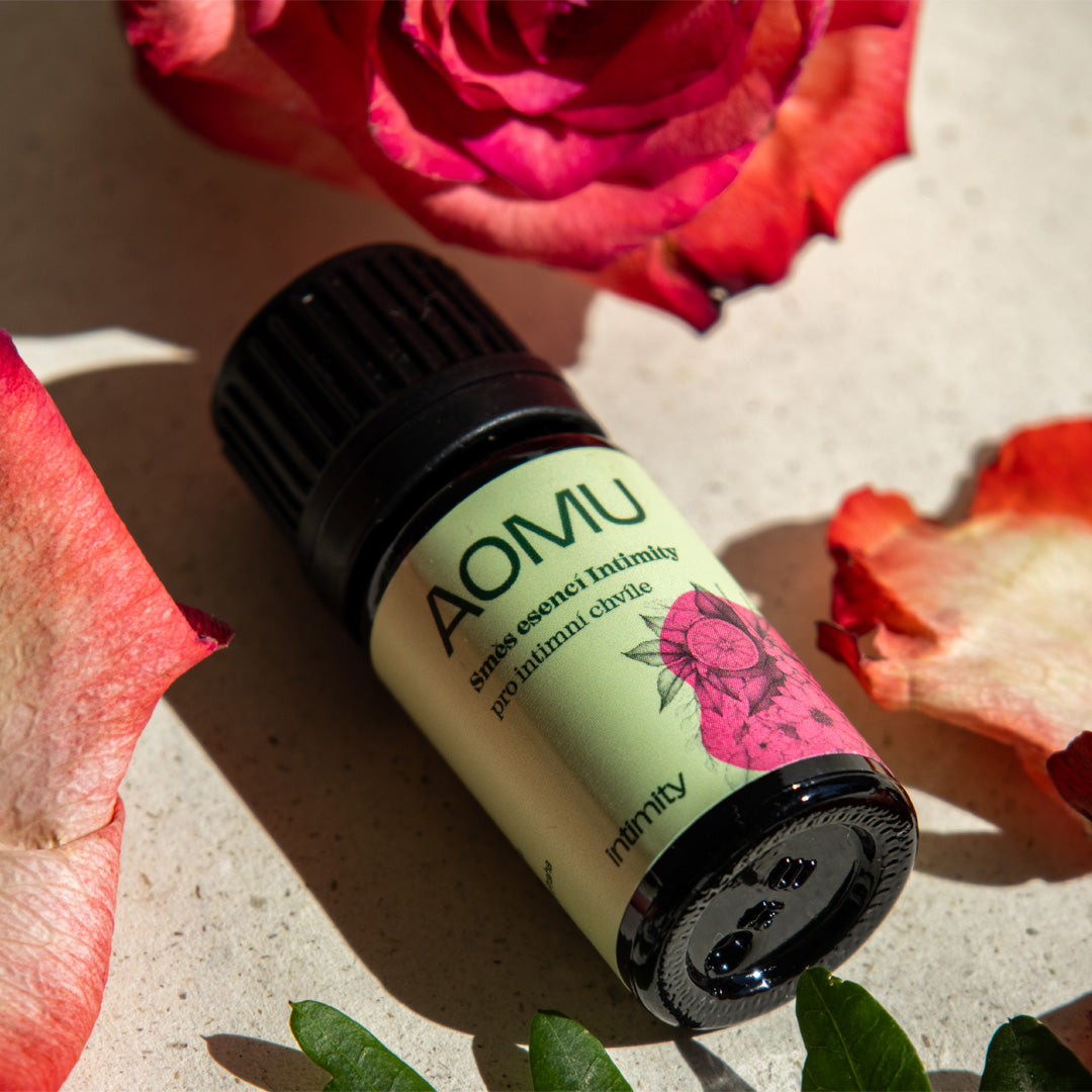 Intimity Rituál Home – set inhalační tyčinky & směsi olejů & aroma difuzér pro povzbuzení touhy